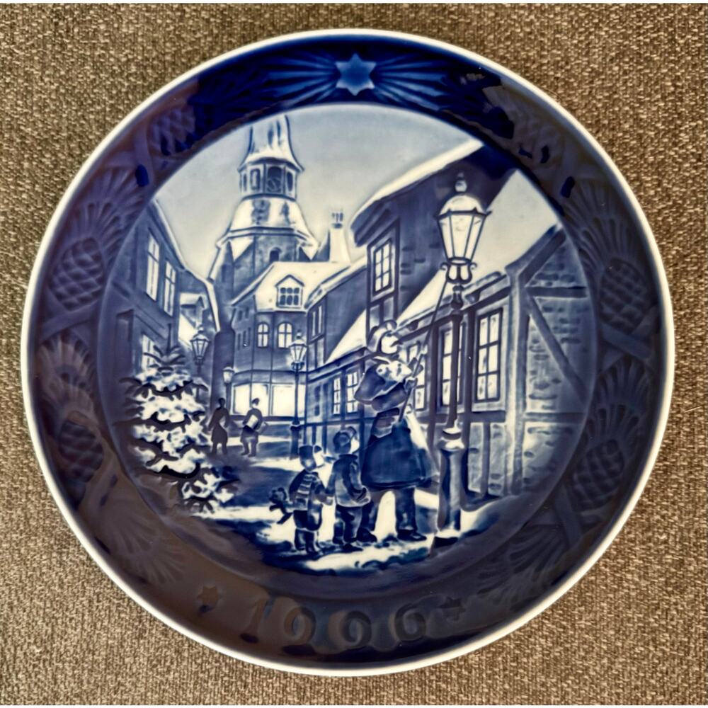 1996 Royal Copenhagen Christmas Plate "Lighting the Street Lamps"